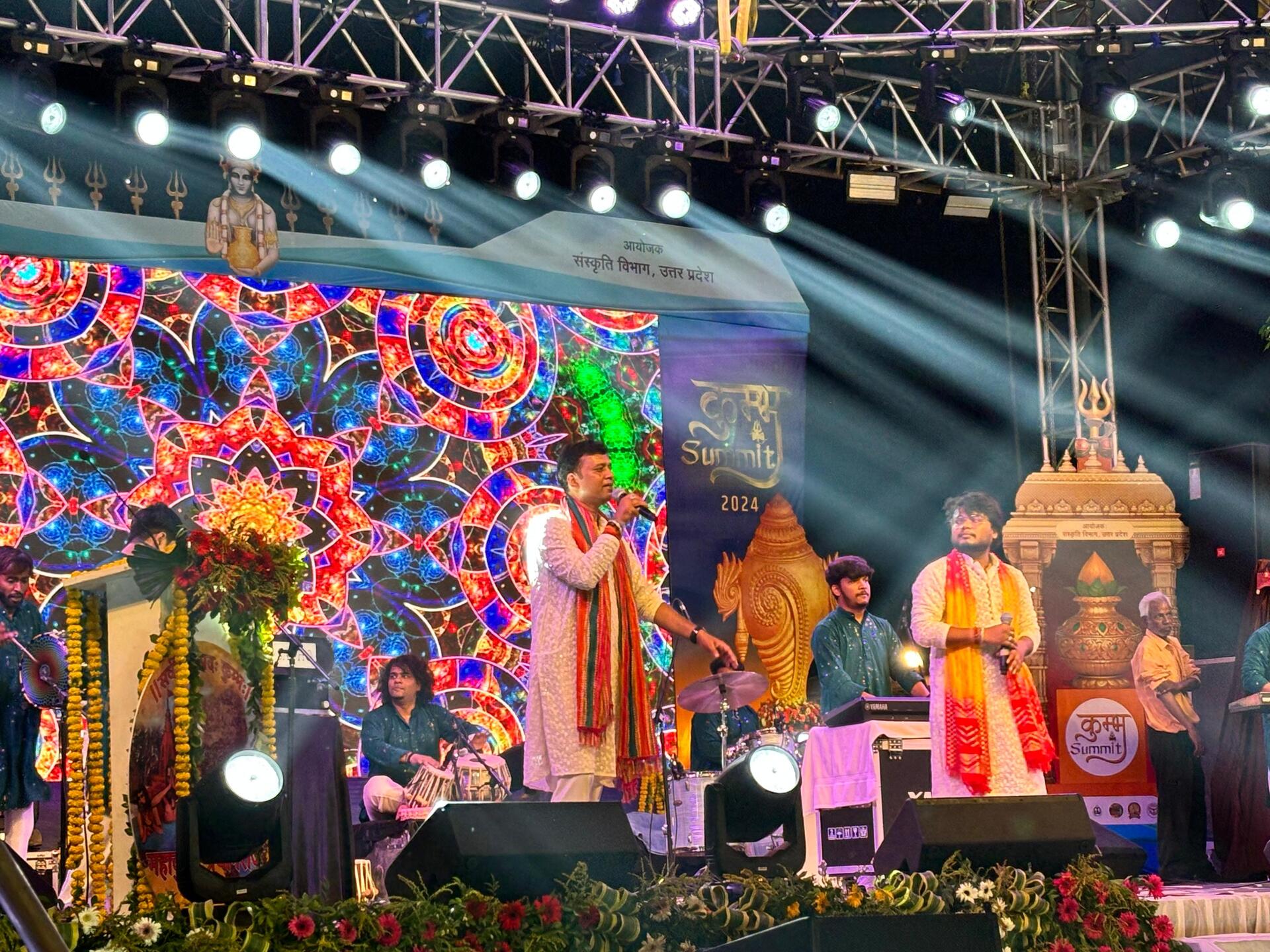 live music band performance